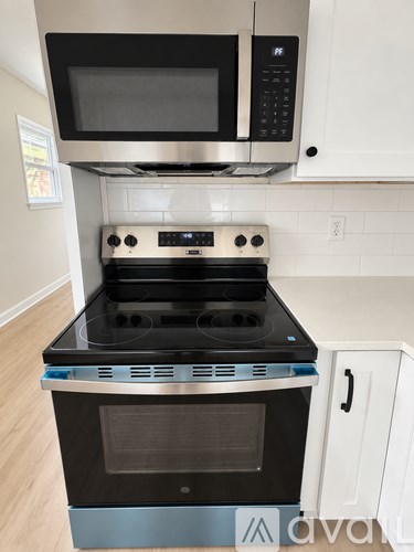 210 Fourth Street Southeast 2 Beds Apartment for Rent