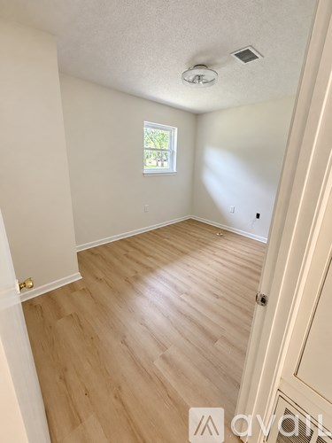 210 Fourth Street Southeast 2 Beds Apartment for Rent