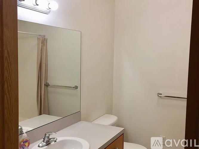 110 Southwest 14th Street 2 Beds Apartment for Rent - Photo gallery 3