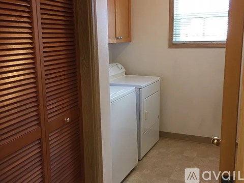 110 Southwest 14Th Street 2 Beds Apartment for Rent