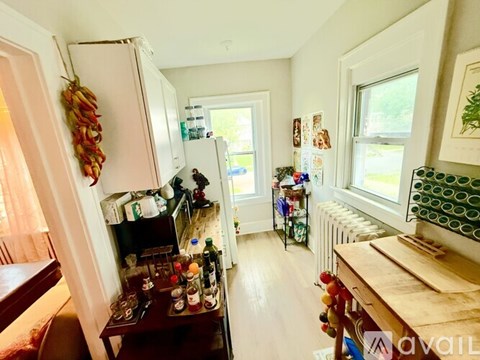 90 South Pine Avenue 2 Beds Apartment for Rent