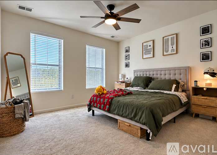 685 Snow Owl Dr 4 Beds Single Family Home for Rent - Photo gallery 1