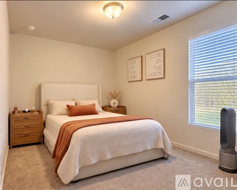 685 Snow Owl Dr 4 Beds Apartment for Rent