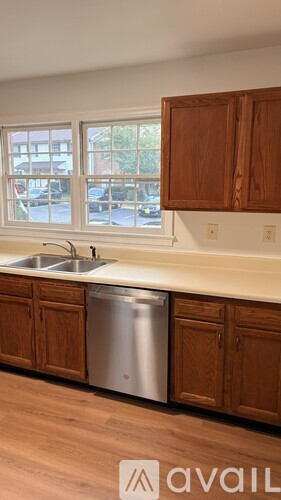 114 Kings Mill Dr 2 Beds Townhouse for Rent - Photo gallery 3