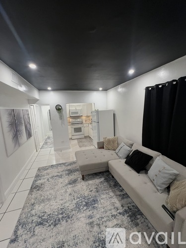 5724 NW 12th Ave 3 Beds Single Family Home for Rent - Photo gallery 3
