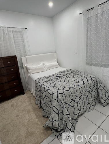 5724 NW 12th Ave 3 Beds Single Family Home for Rent - Photo gallery 4