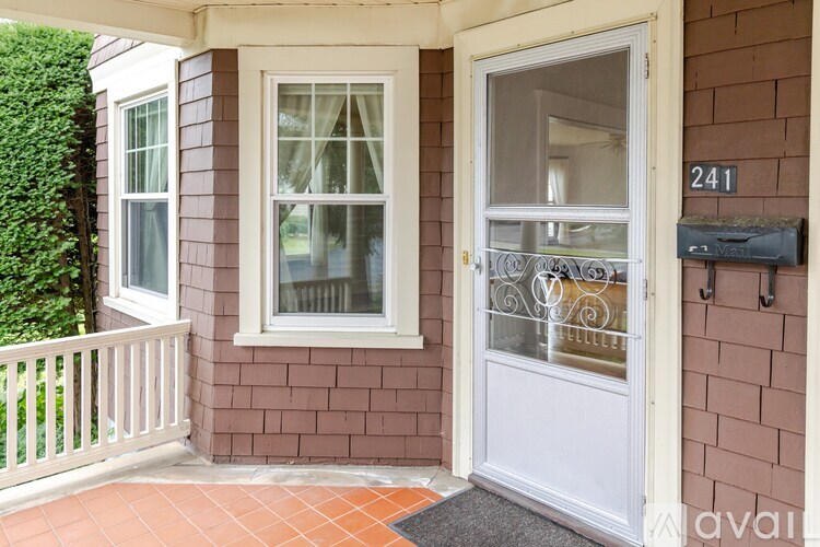 241 Boylston Street 2 Beds Single Family Home for Rent - Photo gallery 1