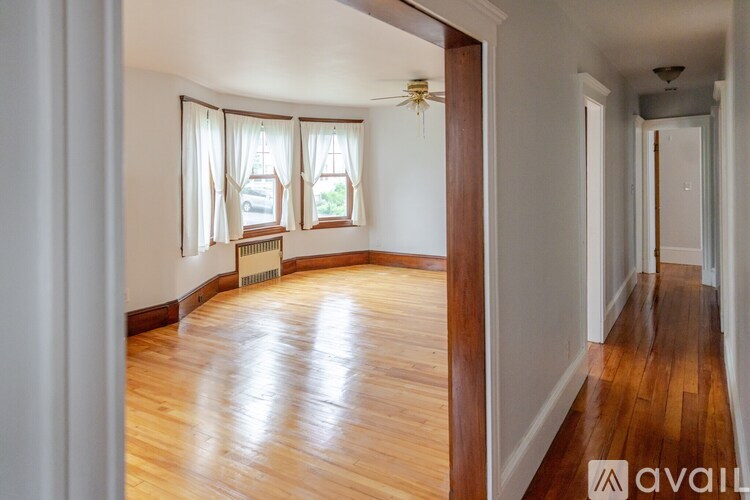 241 Boylston Street 2 Beds Single Family Home for Rent - Photo gallery 2