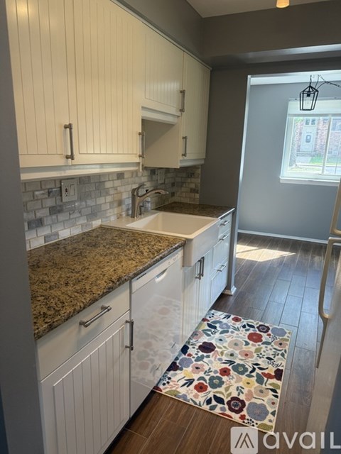334 Riviera Drive 2 Beds Apartment for Rent