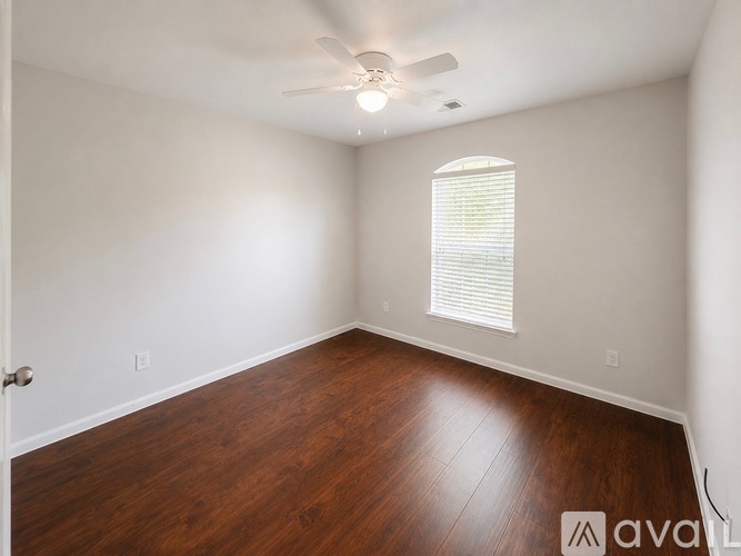 12972 Skyline Drive 3 Beds Single Family Home for Rent - Photo gallery 3