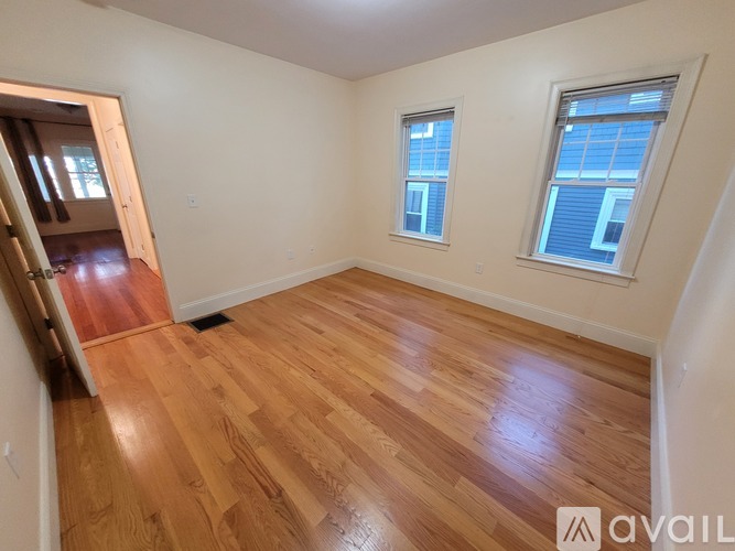 74 Brooks Street 3 Beds Townhouse for Rent - Photo gallery 3