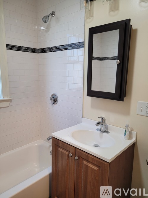 74 Brooks Street 3 Beds Townhouse for Rent - Photo gallery 4