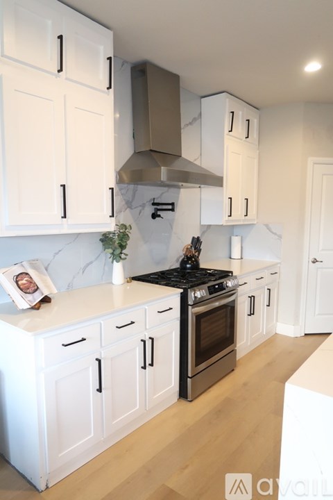 1310 Tophill Drive 4 Beds Apartment for Rent