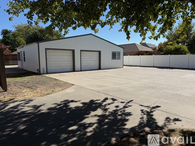 785 Whitney Road 2 Beds Townhouse for Rent - Photo gallery 1