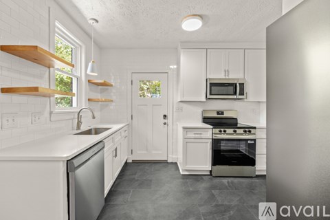 1503 Stratford Avenue 2 Beds Apartment for Rent