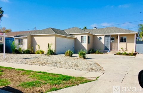 6657 Bovey Avenue 3 Beds Apartment for Rent
