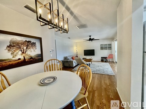 1221 Drew St 2 Beds Apartment for Rent