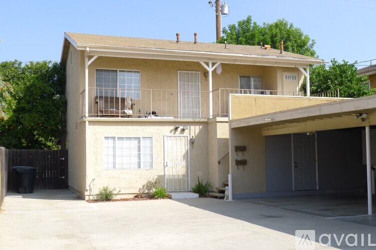 317 E College St 2 Beds Apartment for Rent - Photo gallery 1