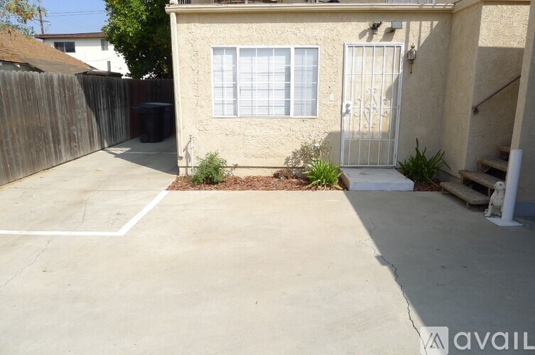 317 E College St 2 Beds Apartment for Rent - Photo gallery 2