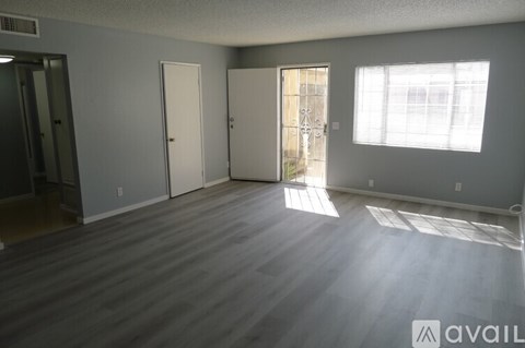 317 E College St 2 Beds Apartment for Rent