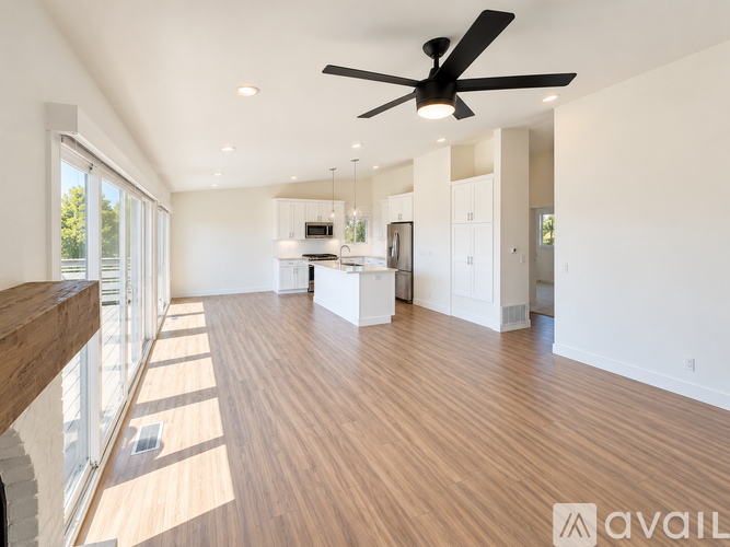 1562 Lorraine Drive 3 Beds Single Family Home for Rent - Photo gallery 2