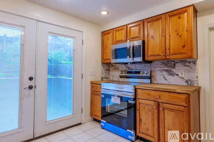 4502 1720 West Street 3 Beds Single Family Home for Rent - Photo gallery 3