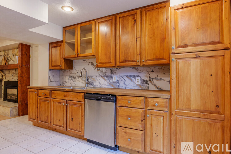 4502 1720 West Street 3 Beds Single Family Home for Rent - Photo gallery 4