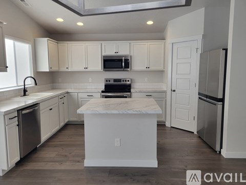 2939 N Coral Fls Ave 4 Beds Apartment for Rent