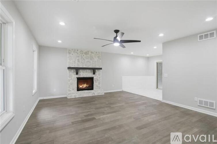 4517 Coopers Creek Circle Southeast 3 Beds Townhouse for Rent - Photo gallery 2
