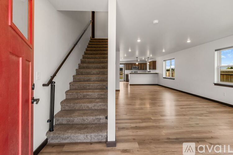 2016 Ross Wy 4 Beds Single Family Home for Rent - Photo gallery 3