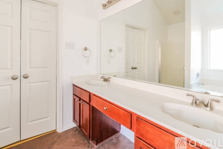 604 Ember Ln 3 Beds Single Family Home for Rent - Photo gallery 5