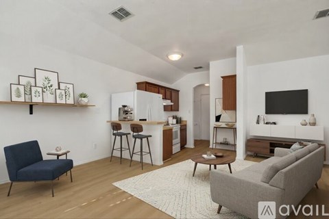 2721 Carten St 3 Beds Apartment for Rent