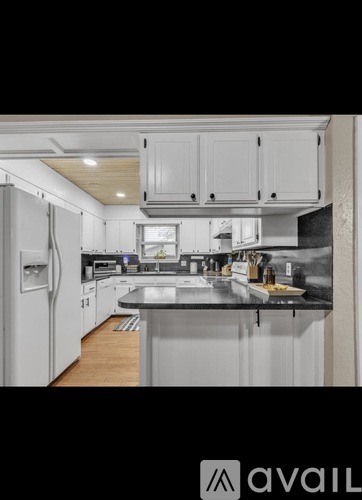 1034 West Kyle Way 4 Beds Single Family Home for Rent - Photo gallery 5