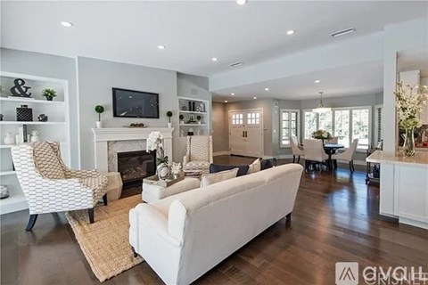 4441 Densmore Avenue 4 Beds Apartment for Rent