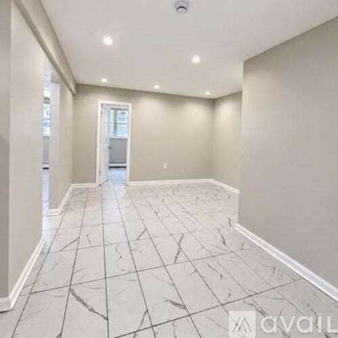 111 Lincoln Ave 2 Beds Apartment for Rent