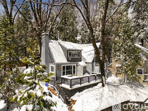 284 Walnut Dr 3 Beds Apartment for Rent