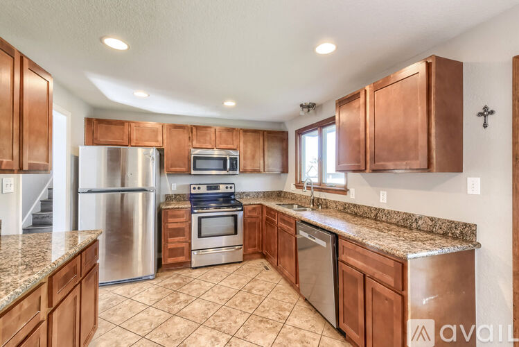 327 Helena Circle 4 Beds Single Family Home for Rent - Photo gallery 4