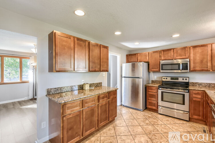 327 Helena Circle 4 Beds Single Family Home for Rent - Photo gallery 5
