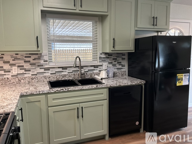 732 Bullock St 3 Beds Single Family Home for Rent - Photo gallery 3