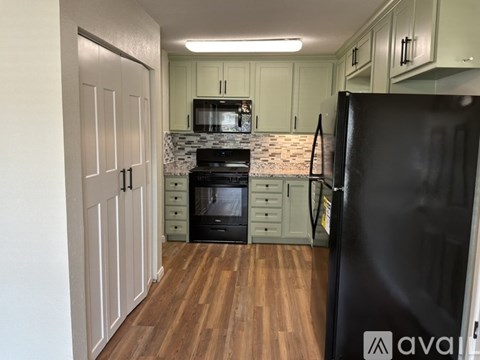 732 Bullock St 3 Beds Apartment for Rent