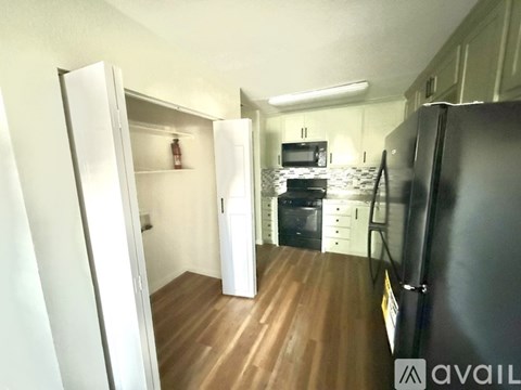 732 Bullock St 3 Beds Apartment for Rent