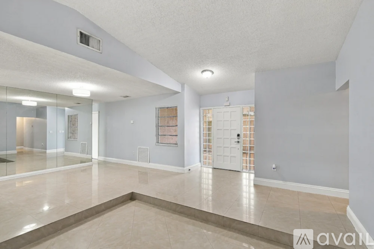 506 NW 136th Ct 4 Beds Single Family Home for Rent - Photo gallery 5