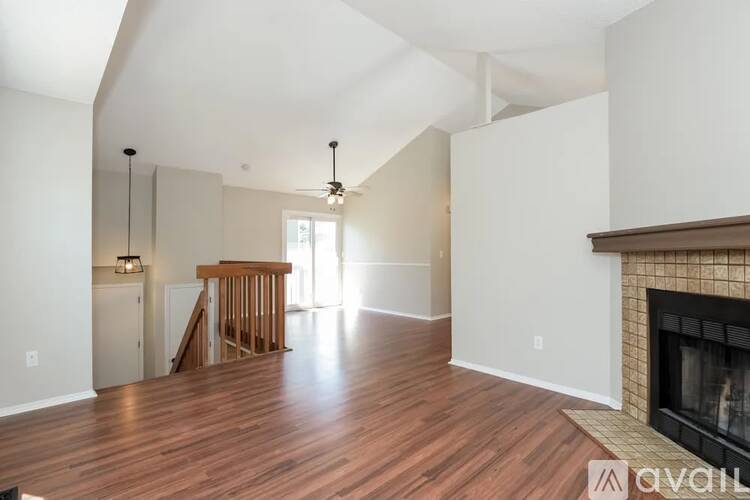 7732 Batavia Ln 3 Beds Single Family Home for Rent - Photo gallery 3