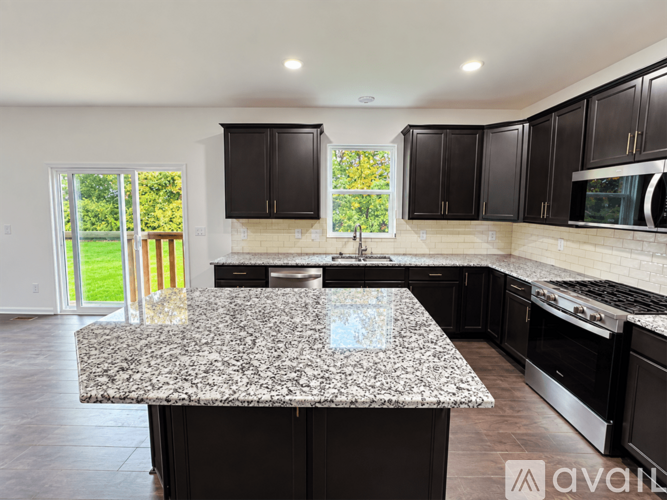 6462 Tarr Rd 5 Beds Single Family Home for Rent - Photo gallery 3