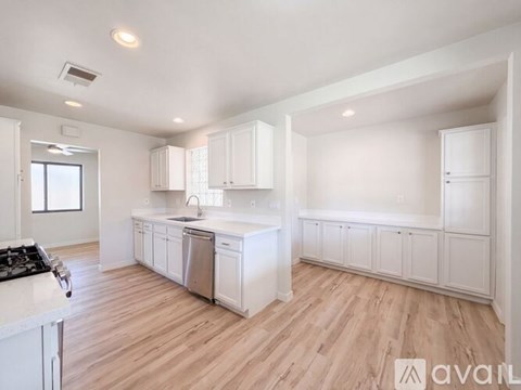 4802 N 14Th Ave 3 Beds Apartment for Rent