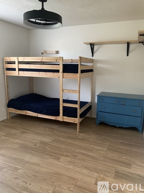 887 Spirea Drive 3 Beds Apartment for Rent