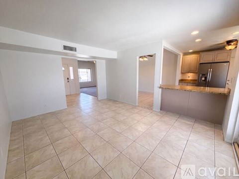 818 W Isabella Ave 3 Beds Apartment for Rent