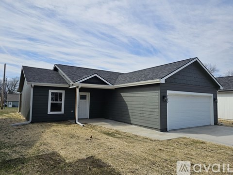 722 North Cedar Street 2 Beds Apartment for Rent