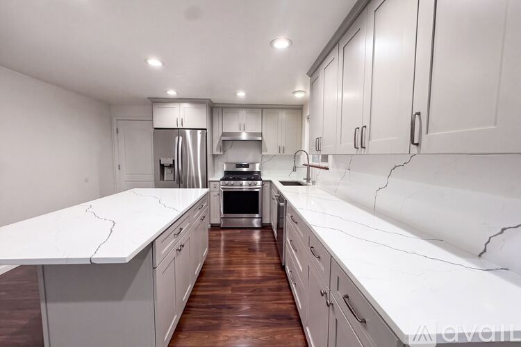 7023 160th Street Ct E 3 Beds Single Family Home for Rent - Photo gallery 2