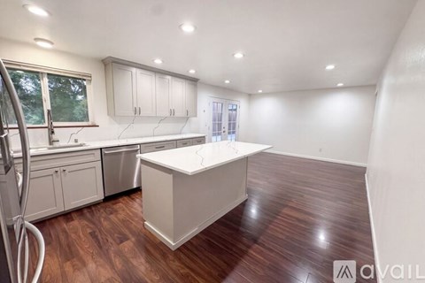 7023 160Th Street Ct E 3 Beds Apartment for Rent